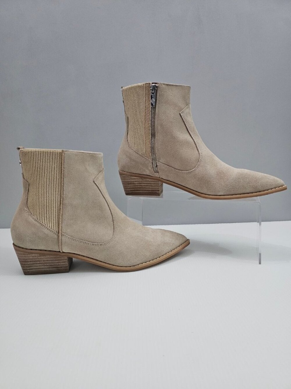 Donald Pliner Gazzi Western Ankle Boot Womens 9 Sand Suede Cowboy Block Heel NEW - Picture 3 of 13